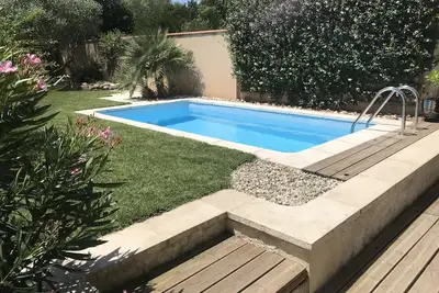 Image de Maison de village avec piscine