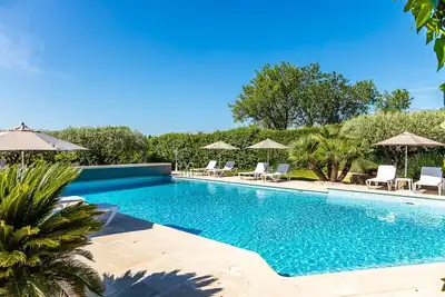 Image de Maison de campagne 'Le Cyprès', piscine chauffée, Mont-Ventoux, Wifi, Clim