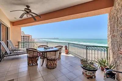 Image de Suite Penthouse! Profitez d'une vue imprenable sur la mer de Cortez d'en haut