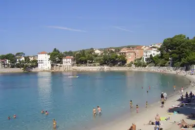 Image de T3 meublé -Rdc belle Villa-100m de la plage Renécros, Wifi, Clim, Parking