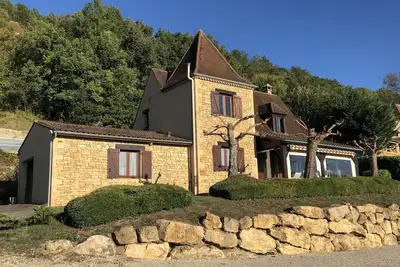 Image de Villa Perigordine avec vue panoramique et piscine chauffee