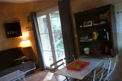 Image de Gîte Notre Cabanon en Provence pour être \"au vert\"