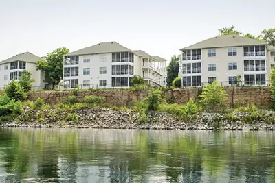 Image de Les Suites at Fall Creek - Fantastique 2 Chambre