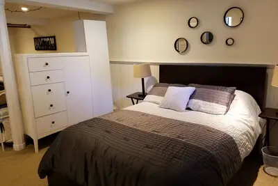 Image de Suite privée et spacieuse, entrée privée, près de Boston