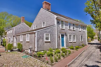 Image de Nantucket Downtown Luxury House construite en 2018!