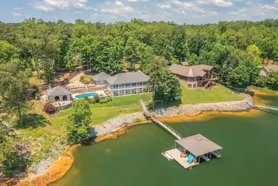 Image de Smith Lake Rentals & Sales - Lake Life 105 - Piscine privée surplombant le lac