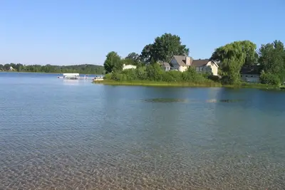 Image de Traverse City - Silver Lake - Canotage, natation, couchers de soleil incroyables - Près du centre-ville