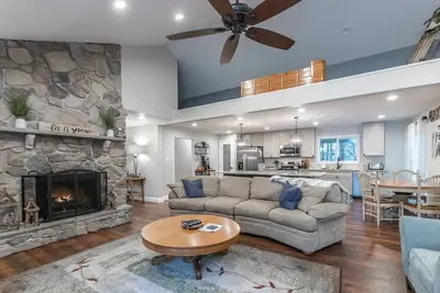 Image de Face au lac beauté w spa et salle d'arcade.