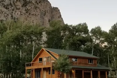 Image de Nouveau! Chalk Creek Canyon Bighorn Lodge