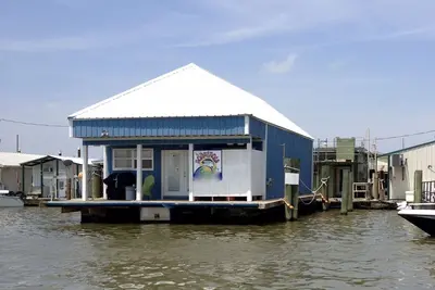 Image de Honeyhole 3br. Beau, spacieux et le meilleur de tous. . . Pas De Lits SUPERPOSÉS!