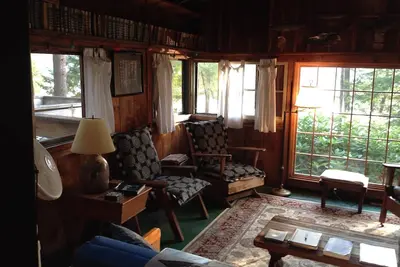 Image de Chalet confortable sur Golden Pond avec une vue imprenable