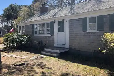 Image de Cozy Cape Cottage, 3 chambres, 1 salle de bain; moins de 1 mile de la plage