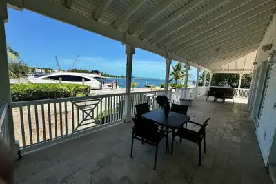 Image de Rw Bimini Resort. 2 Bed / 2bath Unité, 6 couchages. <br>Aussi un bordereau de bateau de 65 pieds pour 250 $ / jour