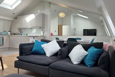 Image de Oxford Circus 2 chambres 2 salles de bain Appartement récemment rénové.