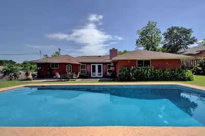 Image de Maison spacieuse avec piscine pour 10 personnes