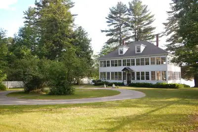 Image de Maison historique unique sur le lac Watchic Pristine