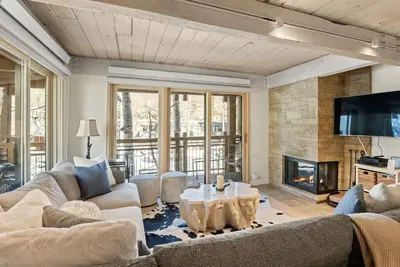 Image de Récemment rénové trois chambres modernes avec balcon
