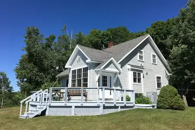 Image de Retraite au sommet d'une colline sereine sur 12 acres, à quelques minutes de Ragged Mountain Resort