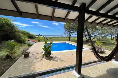 Image de Nouveau 2 chambres, 1 salle de bain maison face à la plage avec piscine privée, de nombreux équipements sur 200 acres