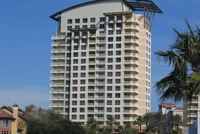 Image de Vue sur le golfe et étage inférieur. La combinaison parfaite! Unité vérifiée Vrbo.