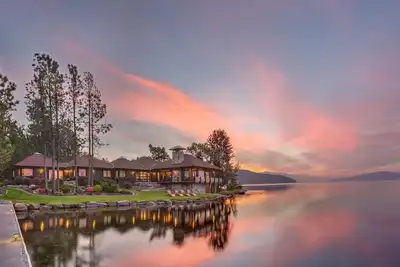 Le point à Sandpoint | Luxe exceptionnel | Finest Home sur le lac Pend Oreille