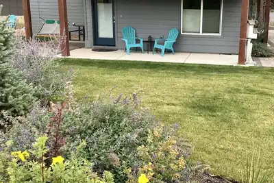 Image de Awesome Old Mill: Accès à la rivière et à pied des magasins, restaurants et divertissements