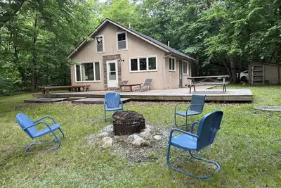 Image de Adorable, abordable et emplacement idéal sur West Battle Lake!
