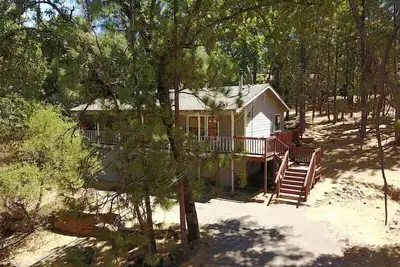 Image de Yosemite appelle, 2br / 2ba mis à jour à la maison! Parking gratuit et Wifi @