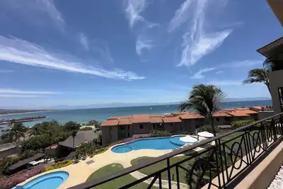 Image de Nouvelle liste de luxe avec vue sur la mer à l'intérieur de Punta Mita avec accès au golf et à la plage