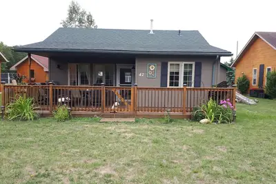 Image de Cabine privée de luxe de 2 chambres située dans les lacs de Wasaga Resort