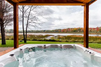 Image de Luxury Lake Cottage à la ferme de Meemo