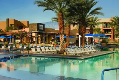 Image de Great HomeBase pour Coachella Festival - 8 personnes dans la villa de luxe 2br 2Bath