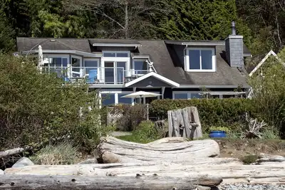 Image de Beautiful Beach House - Couchers de soleil romantiques - Ecoutez les vagues se briser - Détendez-vous