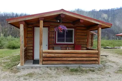 Image de Cabines rustiques originales sur la rivière Hoback