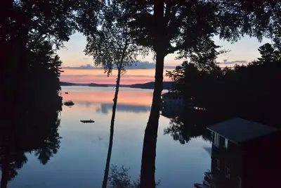 Image de Charmante petite maison pittoresque dans une baie calme sur le lac Rosseau, Muskoka