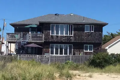 Image de Lavallette Bay Front Duplex en bas. Avec de belles vues à la fois disponibles