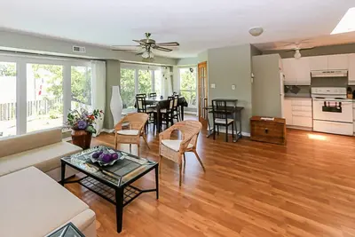 Image de Appartement dans le sud de Mississauga près de l'autoroute