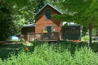Image de Retraite familiale Vue sur le lac Wifi Grillades Vélo Puits de feu Couchers de soleil nocturnes Chiens bienvenus
