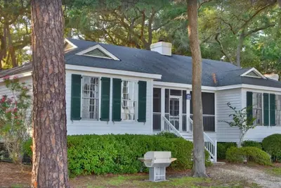 Image de Daufuskie Sunrise Cottage! Ocean Front, panier, piscine