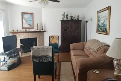 Image de La maison Pelican, à la maison, considérera les animaux de compagnie, 1. 5 mi. à la plage!