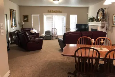 Image de Grande Maison PRÈS Des Montagnes