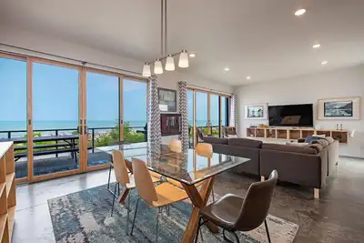 Image de 3 Br Modern Lakefront Home 2 milles de Cedar Point et Sports Force