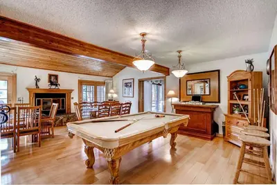 Tomahawk Lodge: Grande Dans la maison de ville: bain à remous, sauna, table de billard, Animaux acceptés!