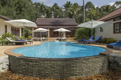 Image de Luxueuse villa en bord de mer avec piscine, 5brm.