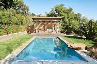 Image de Profitez d'une Hacienda moderne au coeur de Sonoma! Réservez en milieu de semaine et économisez 20%!