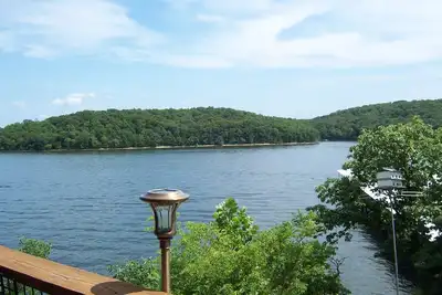 Image de State Park - Lakeside Condo - Parfait pour Four