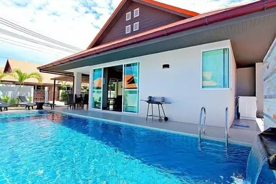 Image de Long Séjour avec Piscine Privée 3 Bed A08