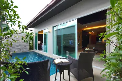 Image de Luxe 3 Chambre Près de la plage de Jomtien B16
