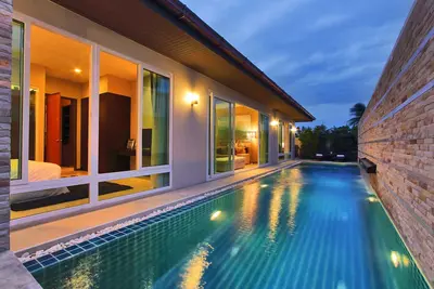 Image de Grande villa 4 chambres avec piscine C12