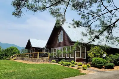Image de Nouveau! Bonheur panoramique - Vues majestueuses sur les montagnes. Isolé. Un accès facile